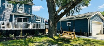 Como Lake Park Retreat | Hot Tub + Designer Home