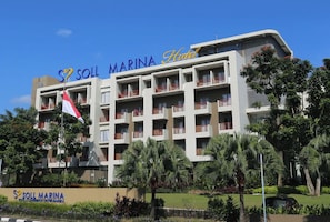 Mặt tiền nơi lưu trú