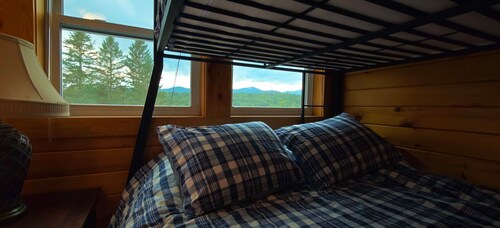 Tiny Home with Sweeping Mountain Views