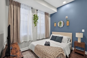 Room - Serene 2-bedroom apartment in Center City Philadelphia (Philadelphia)