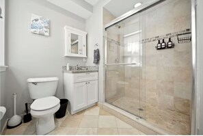 Unclassified image, 5 of 13, button - Serene 2-bedroom apartment in Center City Philadelphia (Philadelphia)