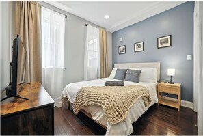 Unclassified image, 3 of 13, button - Serene 2-bedroom apartment in Center City Philadelphia (Philadelphia)
