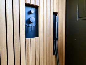 Uklassifisert bilde, 4 av 16, knapp