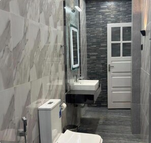 Bathroom - Sunrise Villa (Nugaliyadda)