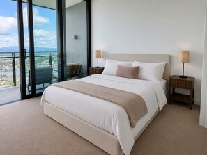 Unclassified image, 4 of 22, button - Vista in the Clouds - Coastal City Escape (Broadbeach)