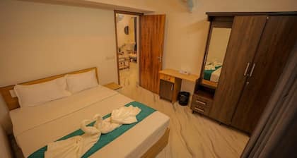 Cozy nest service villa