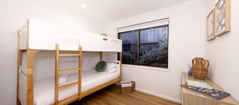 Sunny 4BR Retreat: National Park, Surf & Beach