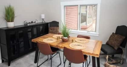 Cozy cottage minutes from Okemo Mtn.