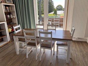Dining - Vrbo Property (Elend)