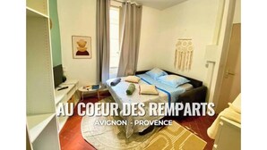 Room - Vrbo Property (Nîmes)