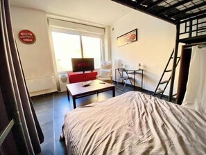 Uklassifisert bilde, 5 av 24, knapp