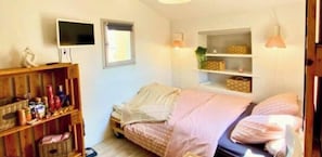 Room - Cozy "Cocon Perché" in the Heart of Nîmes - Air Conditioning (Avignon)