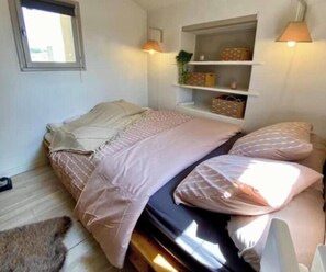 Unclassified image, 5 of 14, button - Vrbo Property (Nîmes)