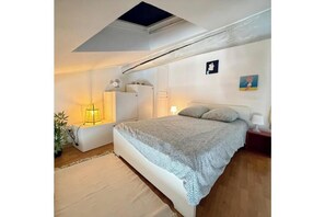 Unclassified image, 2 of 20, button - Vrbo Property (Nîmes)