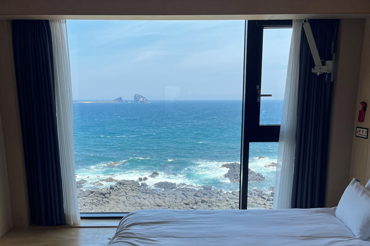 Basic Double Room, Non Smoking, Sea View