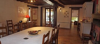 Charming Vacation Rental in the Heart of the Vézelay Grand Site - Sleeps 8 to 10
