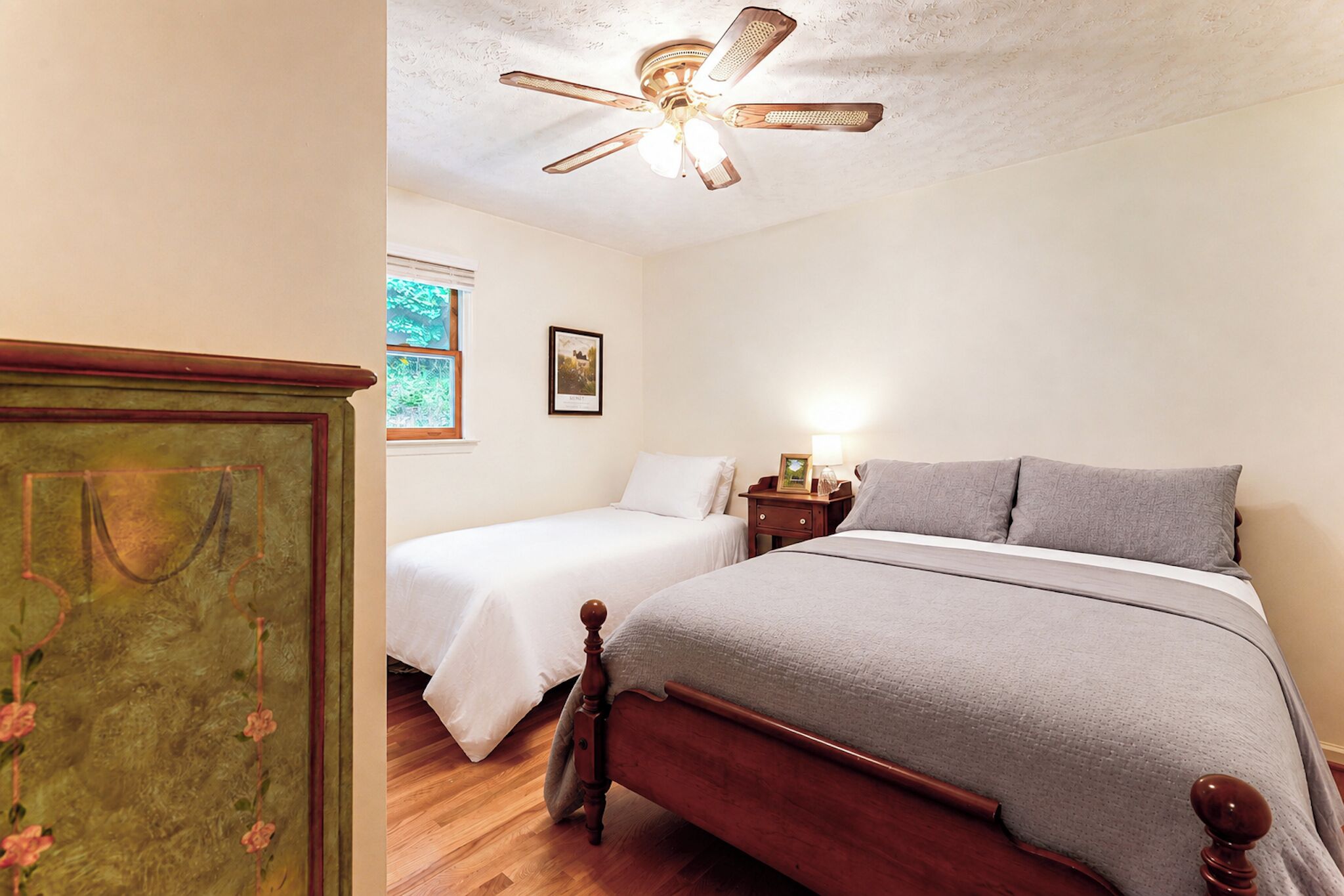 Bedroom 2 | Main Level | Queen Bed | Twin Bed