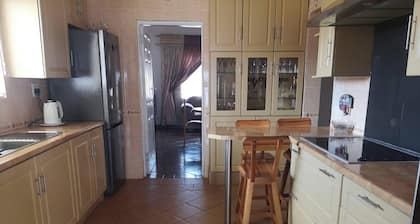 Serene 3-Bedroom House Rental Near Sun City Resort
