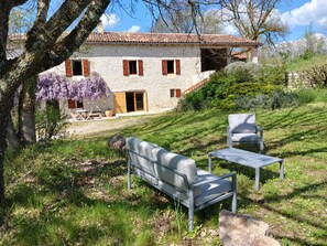 Unclassified image, 3 of 26, button - Pechingorp Guest Room - Tilleul - Shared Pool, Terrace, and Wi-Fi (Le Verdier)