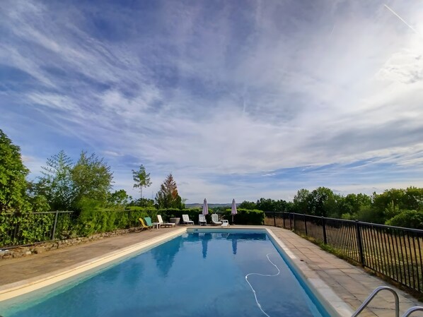 Unclassified image, 1 of 27, button - Bed and Breakfast 'Pechingorp Chambres D'hôtes - Frêne' with Shared Pool, Shared Terrace and Wi-Fi (Le Verdier)