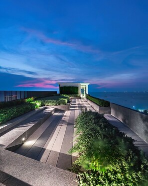 Unclassified image, 5 of 47, button - Central Pattaya Oasis with Infinity Pool (Muang Pattaya)
