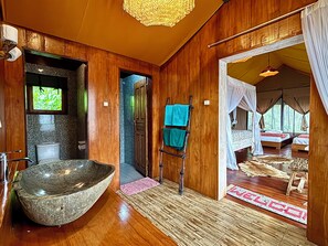 Bathroom - Family Tent for 2 Adult + 3 Children, Jatiluwih, Rainforest and Mountain View (Kabupaten Tabanan)