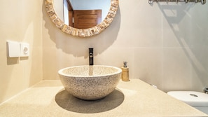 Deluxe Double Room | Bathroom - Lavana Ubud (Gianyar)