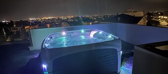 Panoramic Sea Views Private Terrace Hot Tub & Modern Comforts