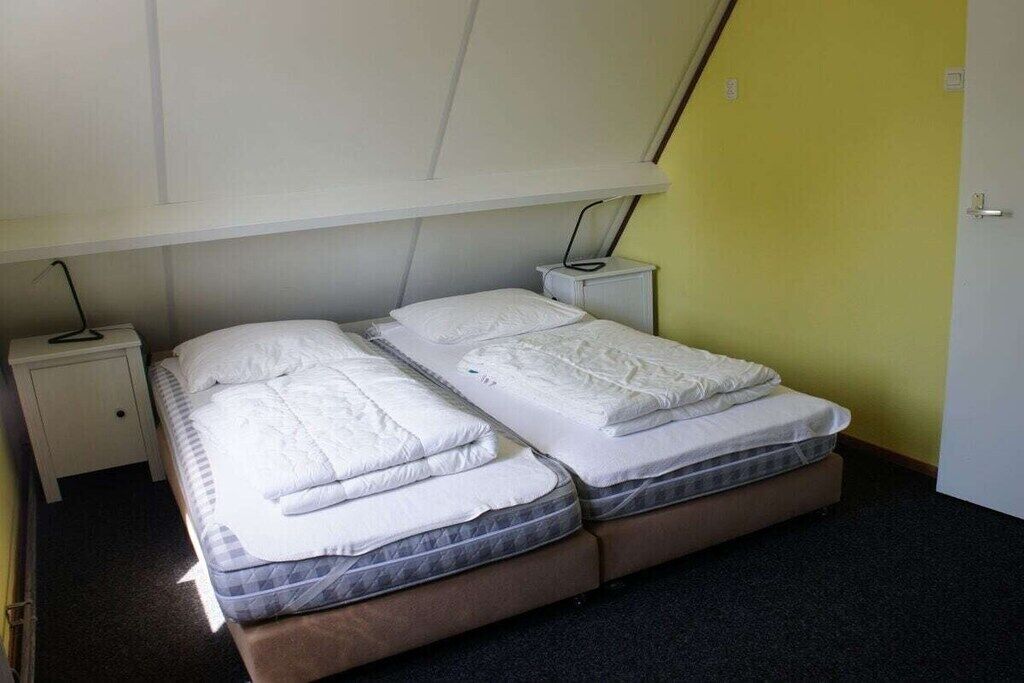 Iron/ironing board, free WiFi
