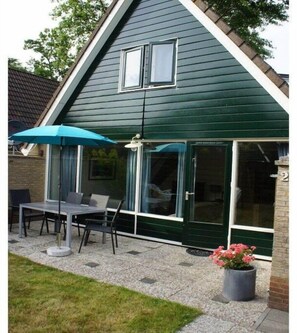 Untagged - Holiday home with 3 bedrooms (Sint Maartensvlotbrug)