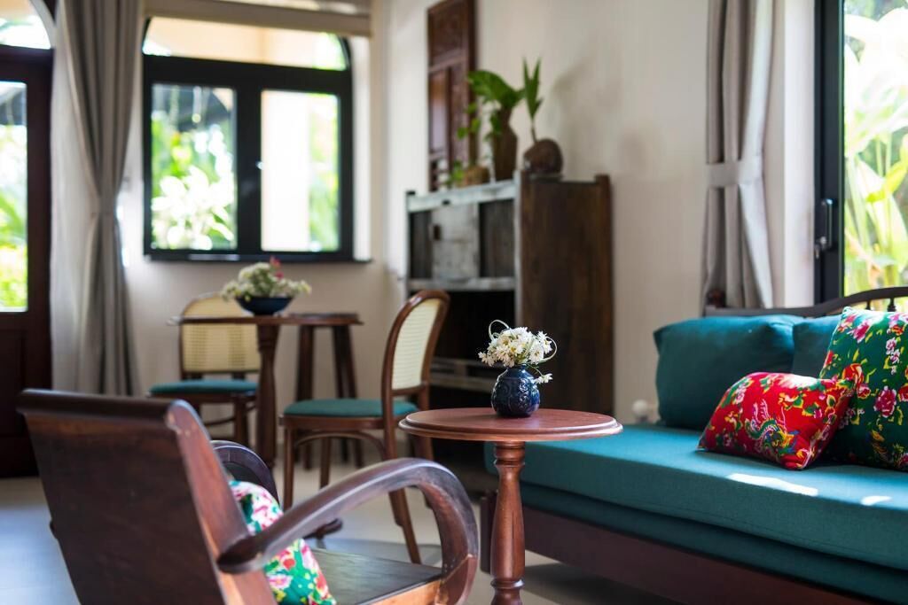 Deluxe Apartment, Garden View | Living area