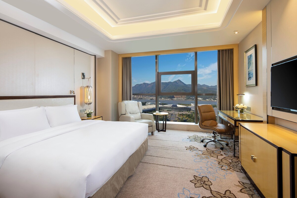 In-room safe, desk, laptop workspace, blackout curtains