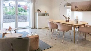 Dining - Holiday apartment with 2 bedrooms (Tutzing)