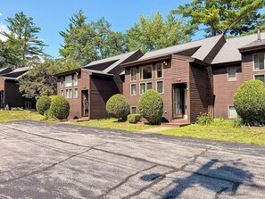 Unclassified image, 3 of 114, button - Riverfront - Community Pool, Tennis & Fireplace (Bartlett)