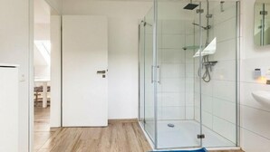 Unclassified image, 4 of 15, button - Vrbo Property (Tecklenburg)