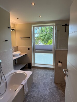 Unclassified image, 5 of 42, button - Vrbo Property (Timmendorfer Strand)