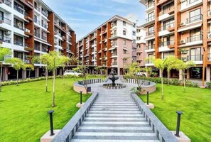 Property grounds - StayScape Luxury Beach Retreat In Candolim (Arpora)
