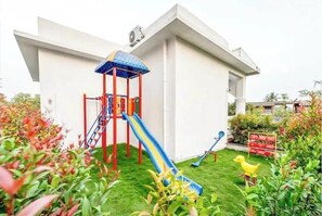 Children’s area - StayScape Luxury Beach Retreat In Candolim (Arpora)