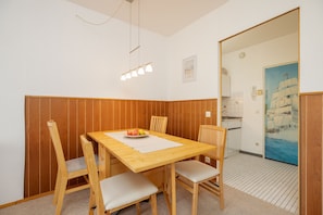 Dining - Vrbo Property (Schönberg-Holm)