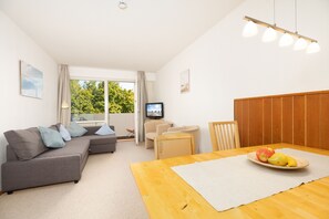Living area - Vrbo Property (Schönberg-Holm)