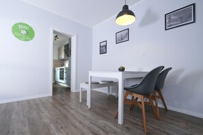Dining - Vrbo Property (Wittmund)