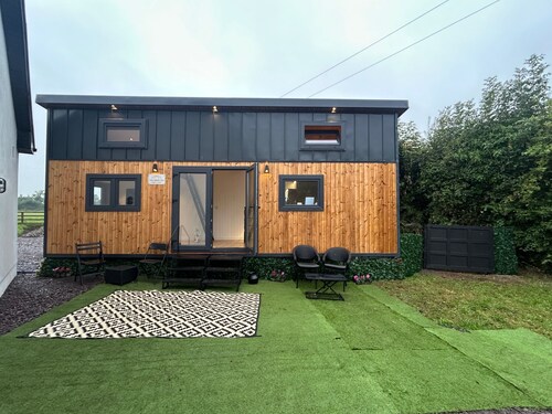 Cabin Sleeps 6 With Parking