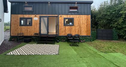 Cabin Sleeps 6 With Parking