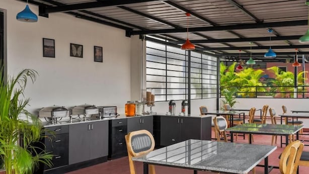 Studio, Stadtblick | Speisen im Freien