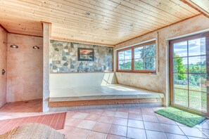 Unclassified image, 4 of 31, button - Vrbo Property (Erbach)