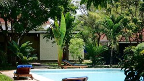 Ảnh chưa phân loại, 3 trong số 10 ảnh, nút