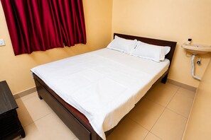 Standard Room | WiFi - Vel Ohm Homestay (Puducherry)