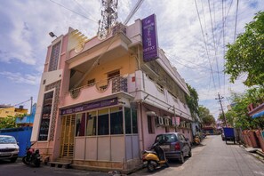 Exterior - Vel Ohm Homestay (Puducherry)