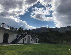 Villa, 2 Bedrooms, Private Pool, Garden View | Exterior - La Tenuta il Castagno (Terzigno)