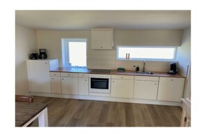 Private kitchen - Quietly located in the village (Bruinisse)